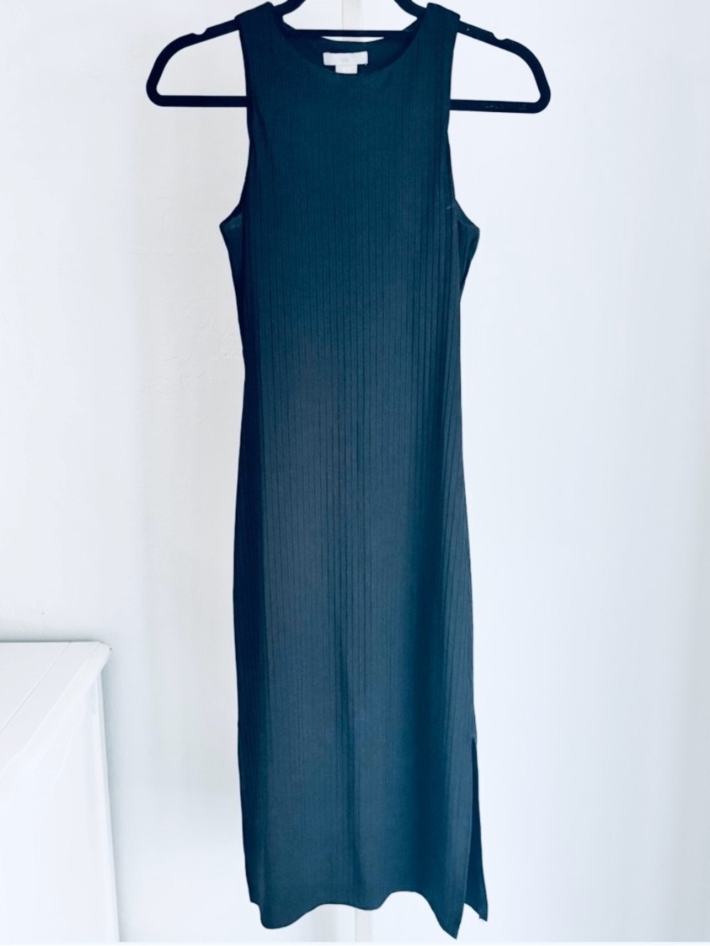 H&M Women’s Sleeveless Ribbed Knit Bodycon Midi Dress w/ Side Slits, Black, XS